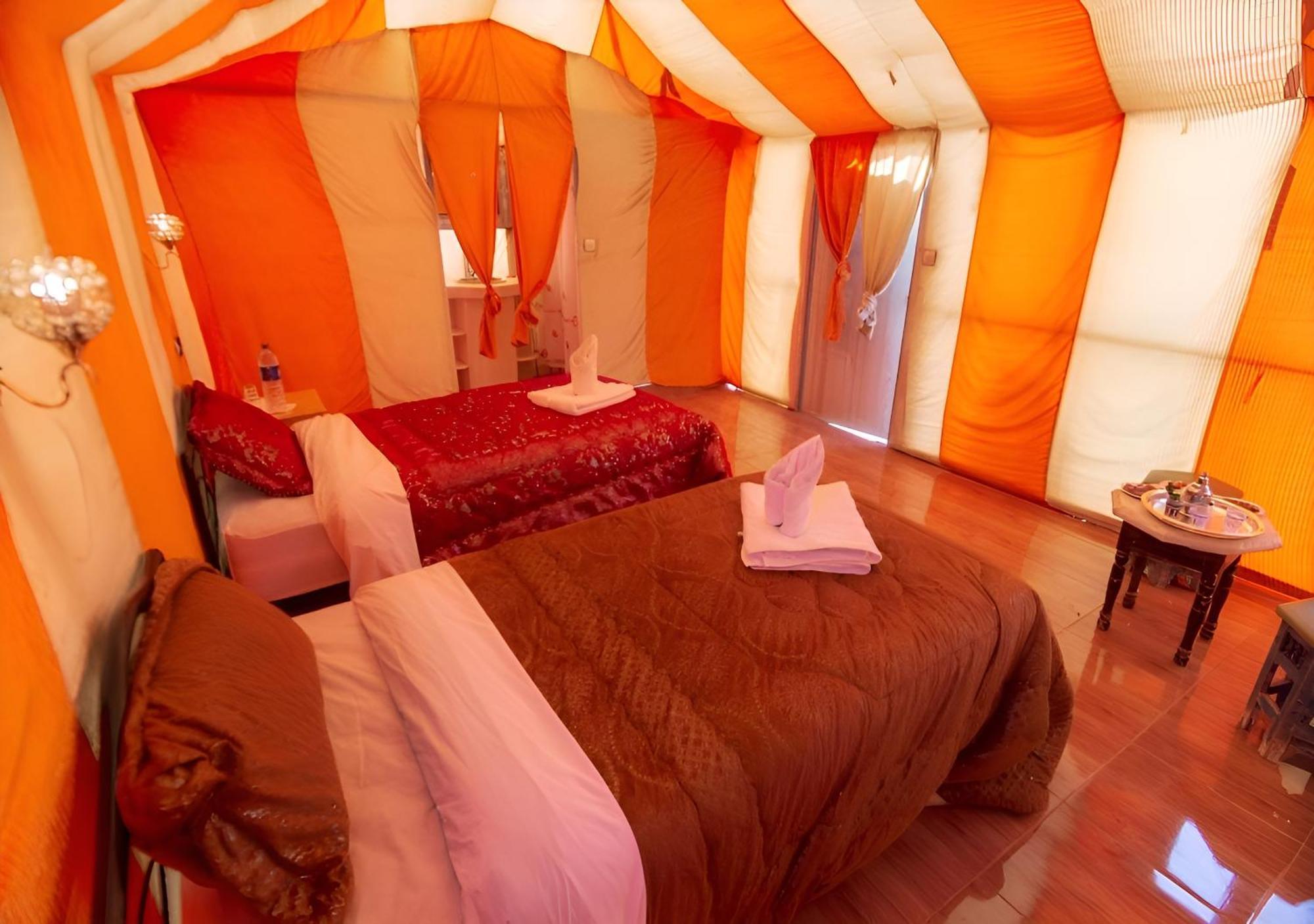 Merzouga Lovely Luxury Camp Buitenkant foto
