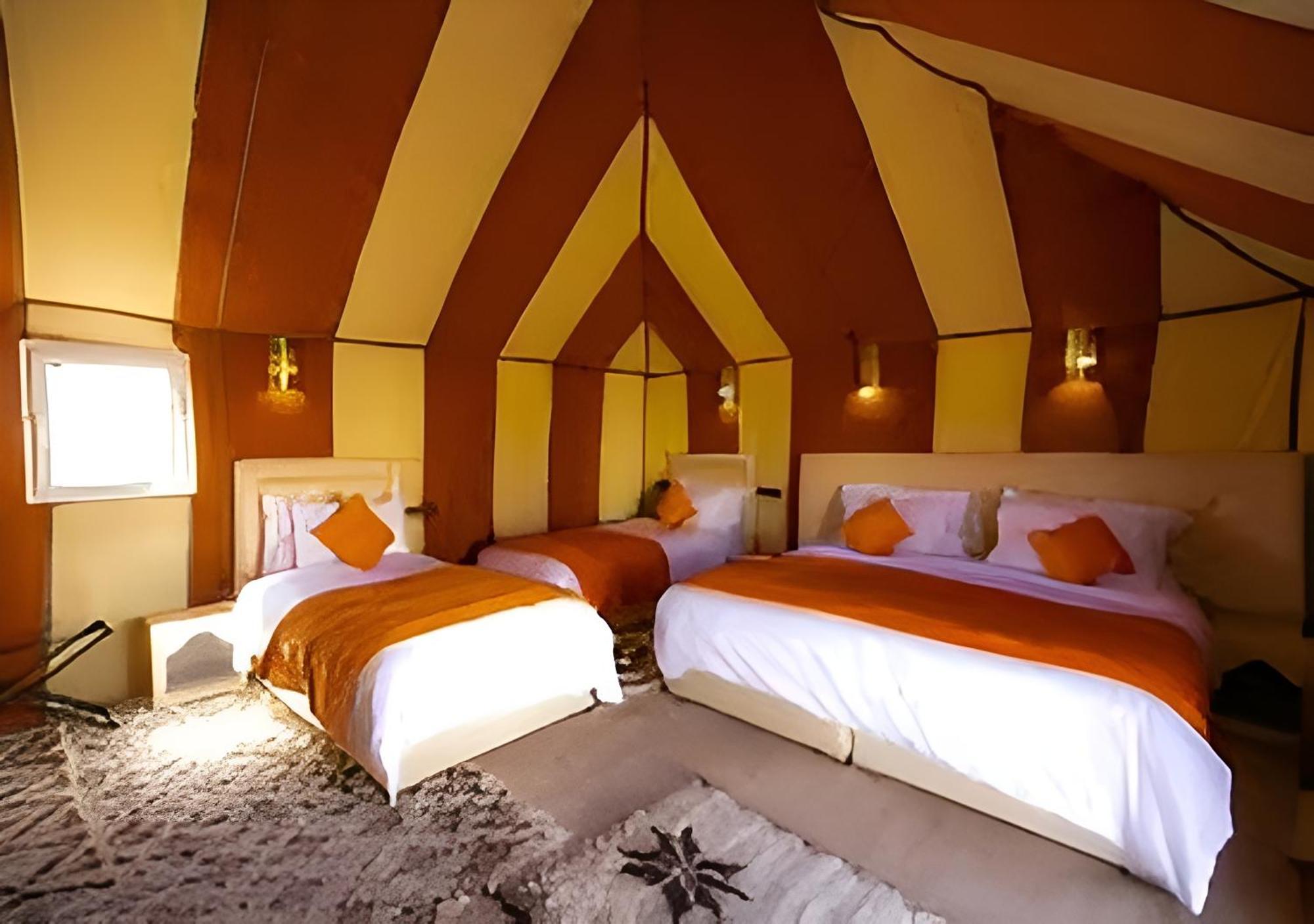 Merzouga Lovely Luxury Camp Buitenkant foto