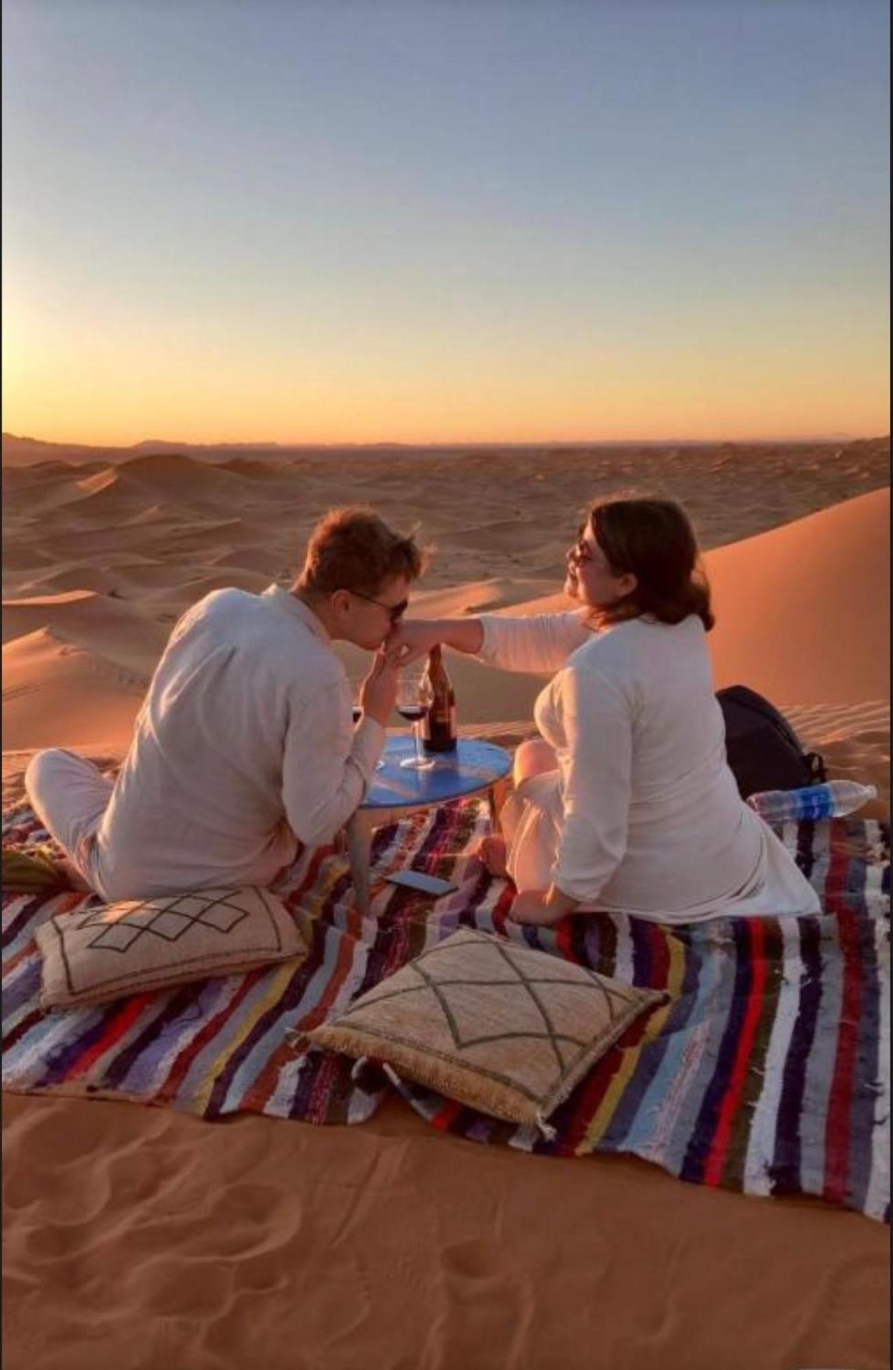 Merzouga Lovely Luxury Camp Buitenkant foto